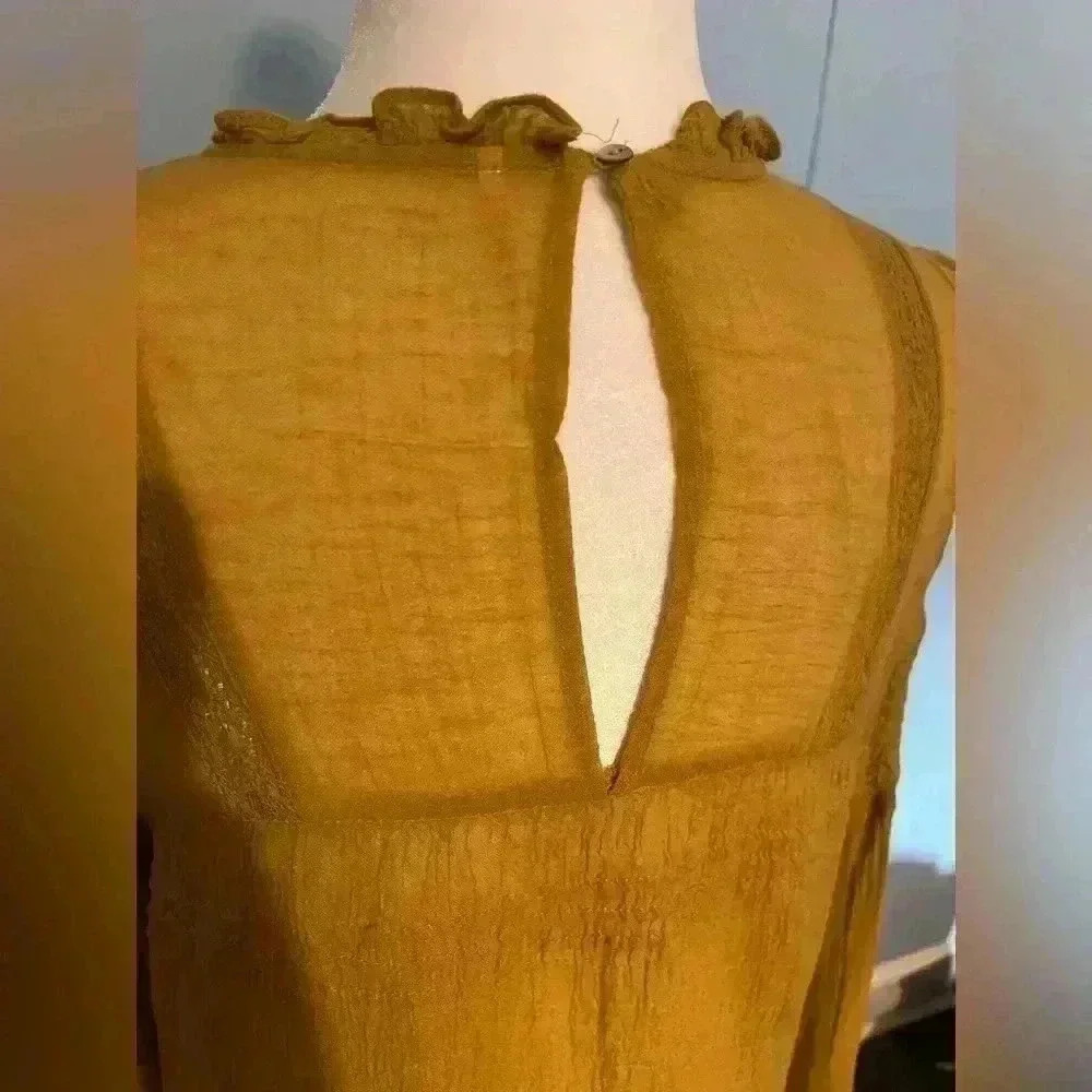 Free People Ladies Bell Sleeve Blouse
Yellow boho ruffle peasant Size Small - Picture 4 of 13